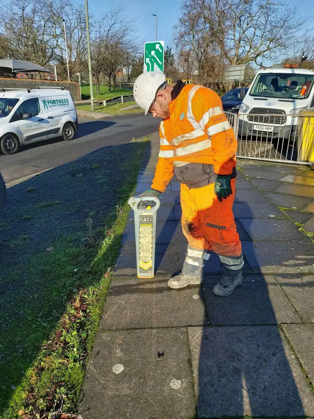 Utility locating qualification assessment